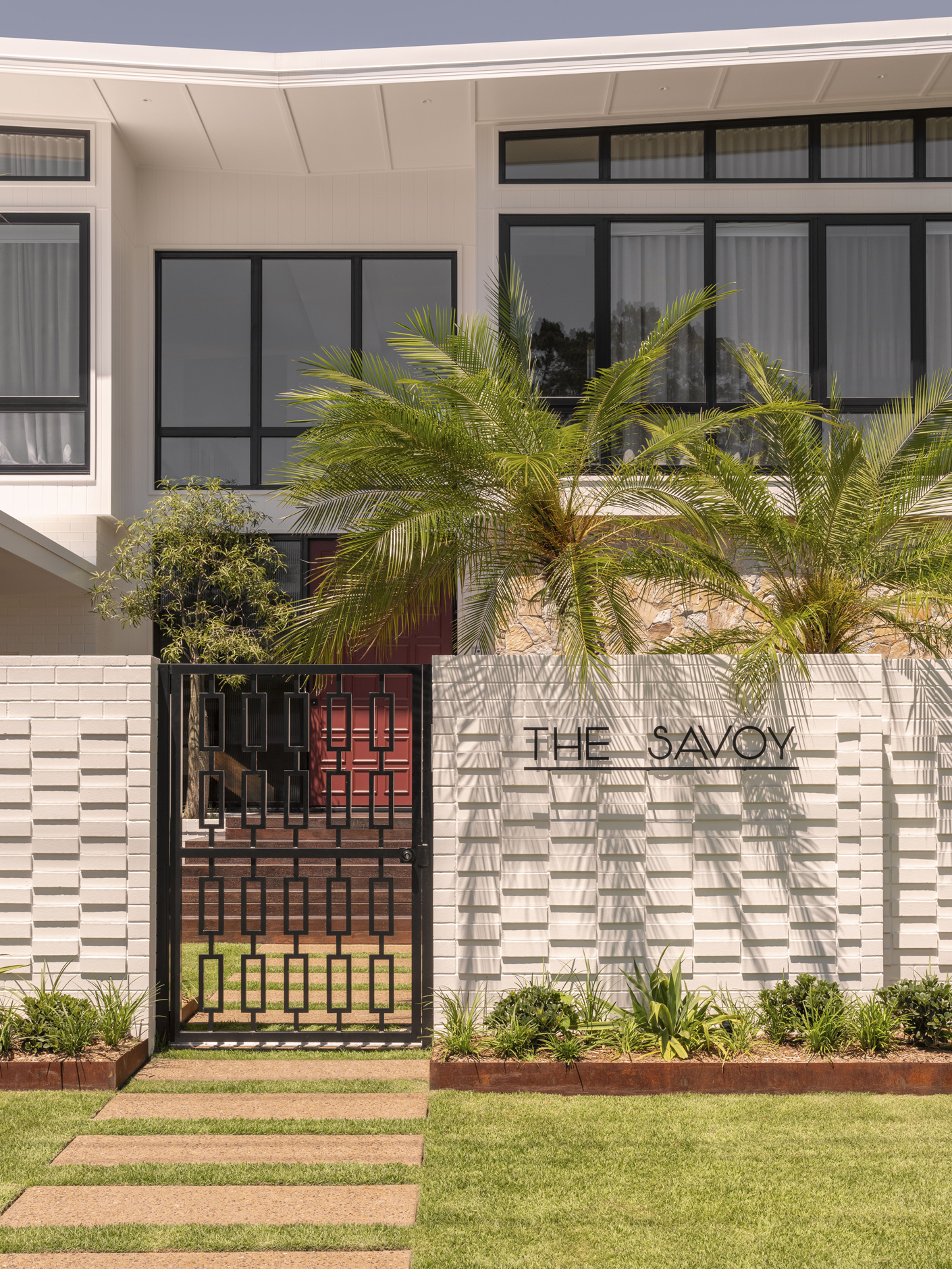 THE SAVOY – Finestone